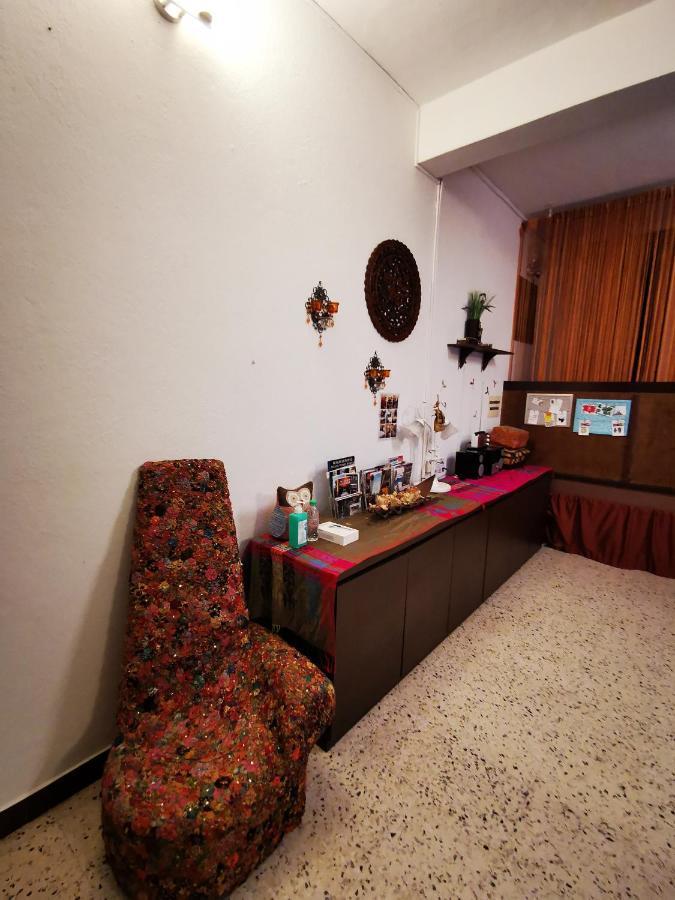 Hotel Dou Houz Gurney George Town Exteriér fotografie